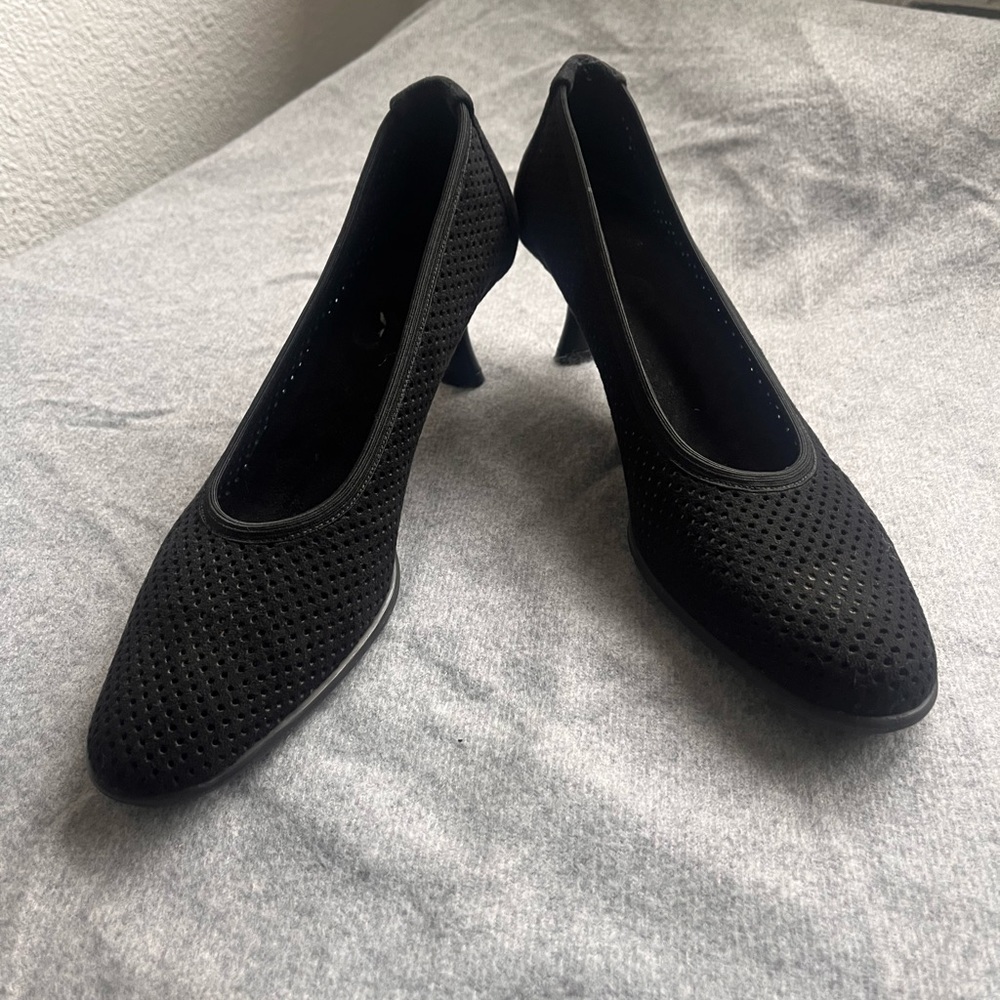 Stuart Weitzman Black Heels 8 - image 4